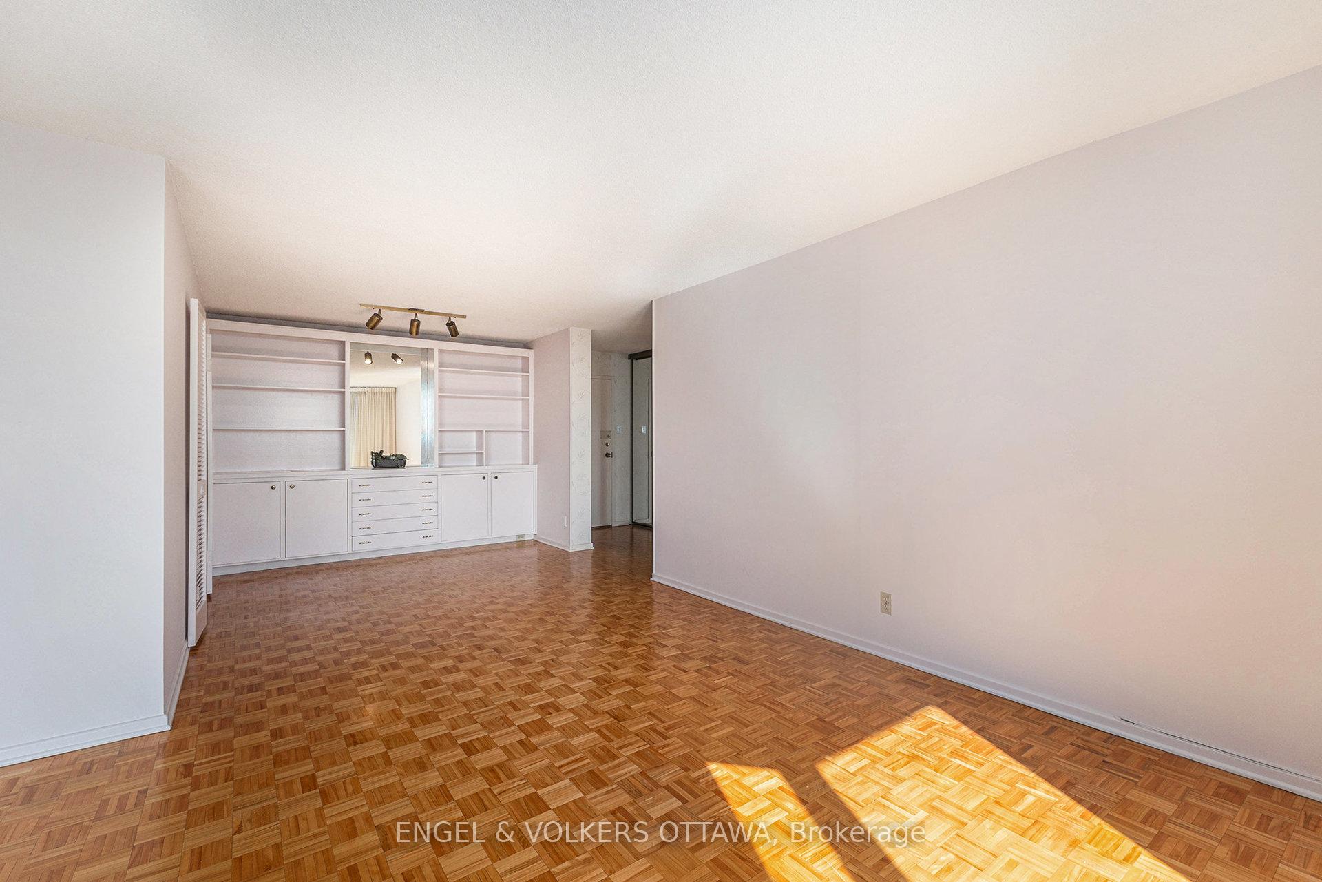 Photo 11 of Unit 1110, 2951 Riverside Drive, Ottawa, Mooneys Bay/Riverside Park — HOMEH