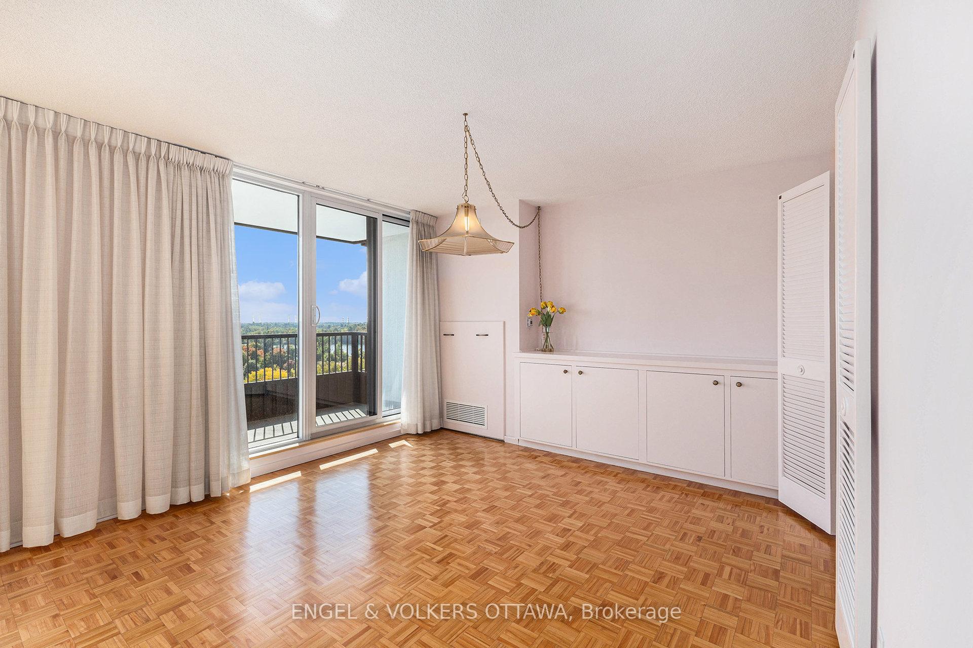 Photo 13 of Unit 1110, 2951 Riverside Drive, Ottawa, Mooneys Bay/Riverside Park — HOMEH