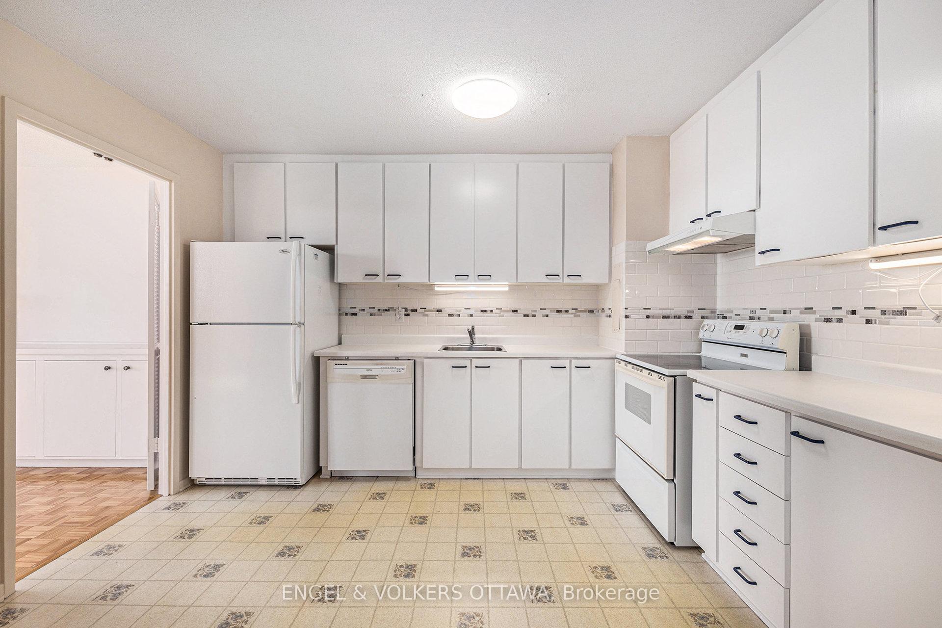 Photo 16 of Unit 1110, 2951 Riverside Drive, Ottawa, Mooneys Bay/Riverside Park — HOMEH