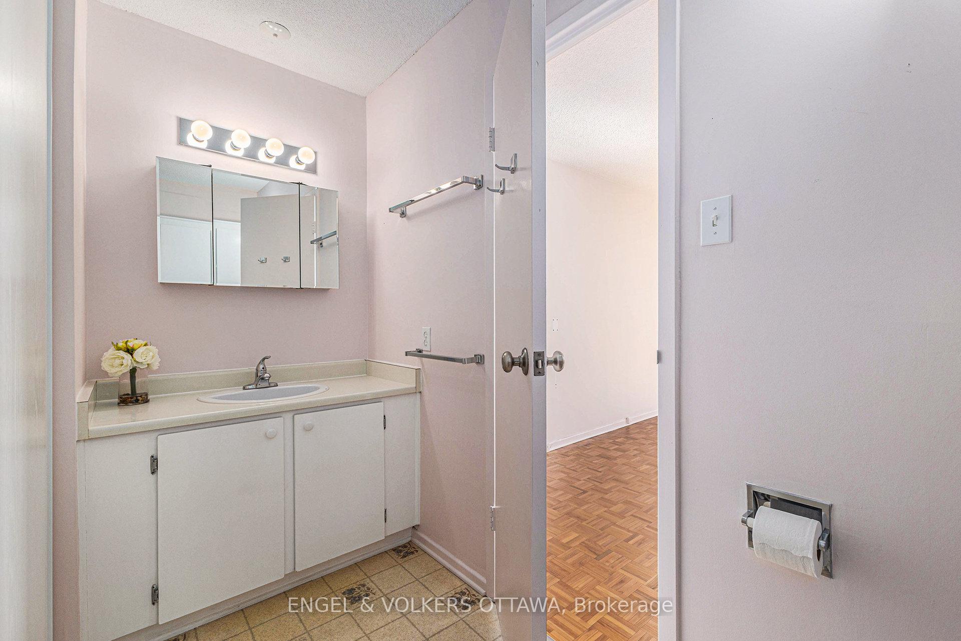 Photo 21 of Unit 1110, 2951 Riverside Drive, Ottawa, Mooneys Bay/Riverside Park — HOMEH