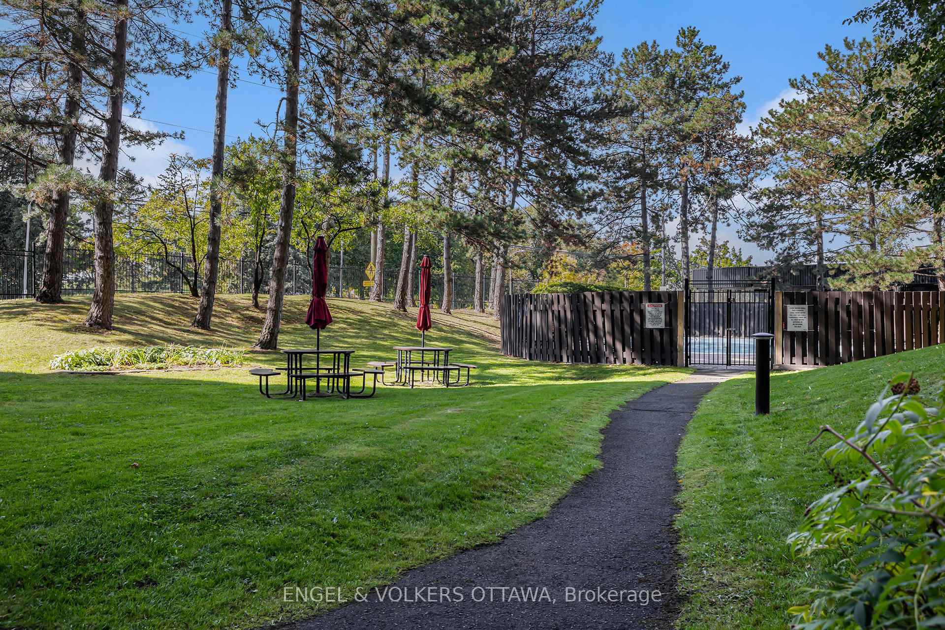 Photo 36 of Unit 1110, 2951 Riverside Drive, Ottawa, Mooneys Bay/Riverside Park — HOMEH