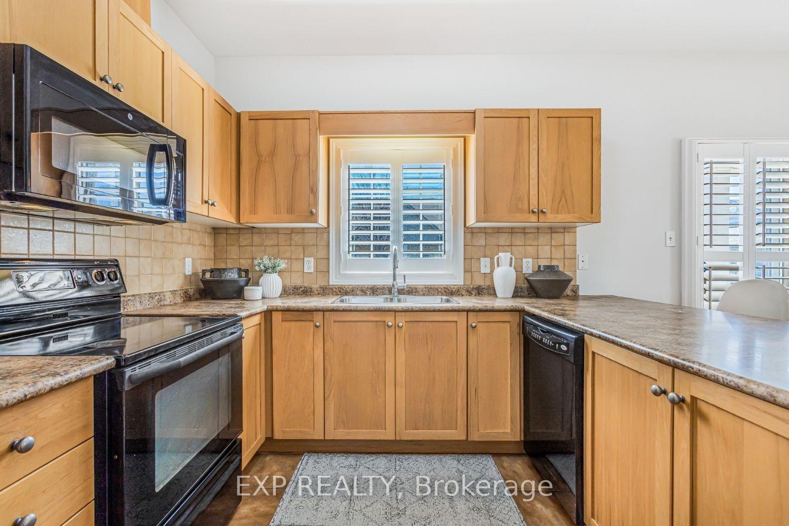 Photo 5 of Unit 74, 34 Southbrook Drive, Hamilton, Binbrook — HOMEH
