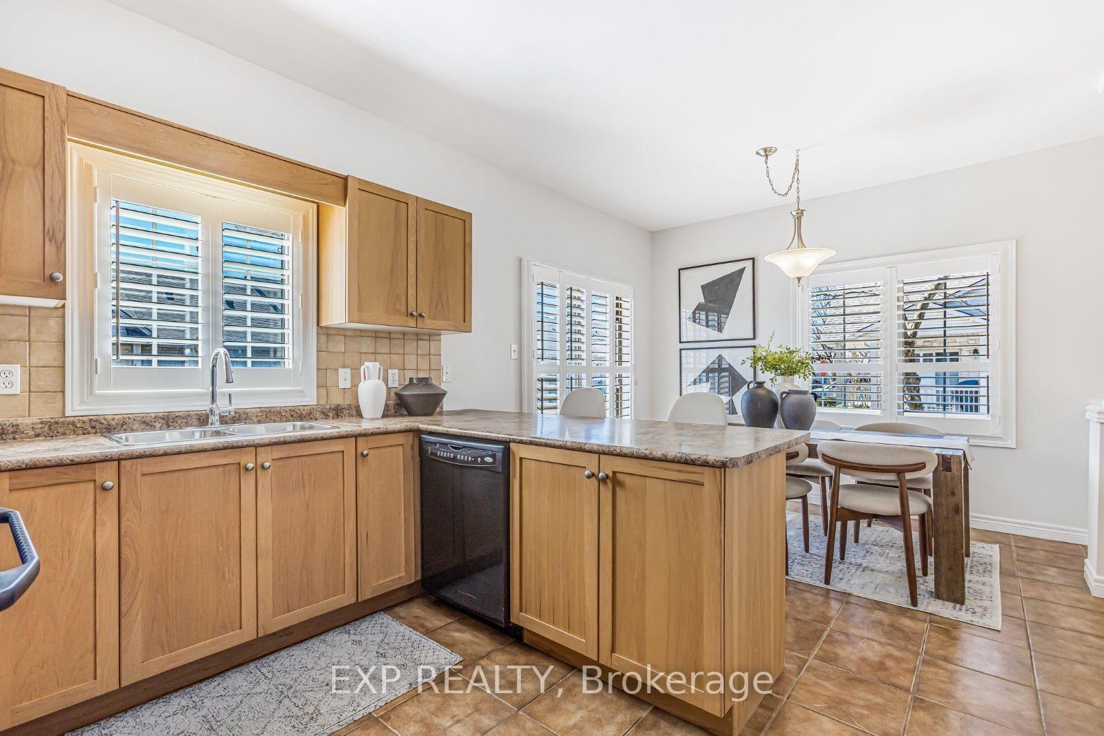 Photo 6 of Unit 74, 34 Southbrook Drive, Hamilton, Binbrook — HOMEH