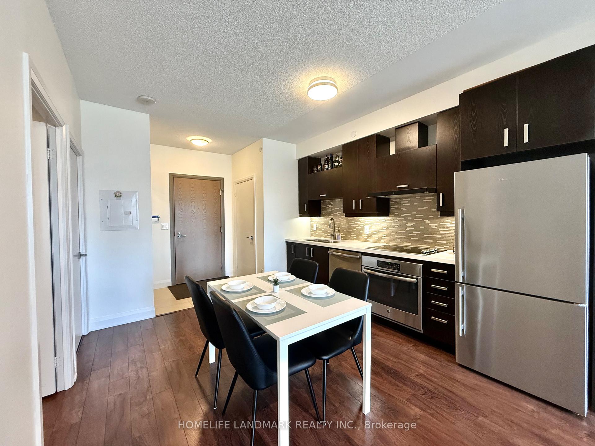 Photo 3 of Unit 506, 28 Uptown Drive, Markham, Unionville — HOMEH