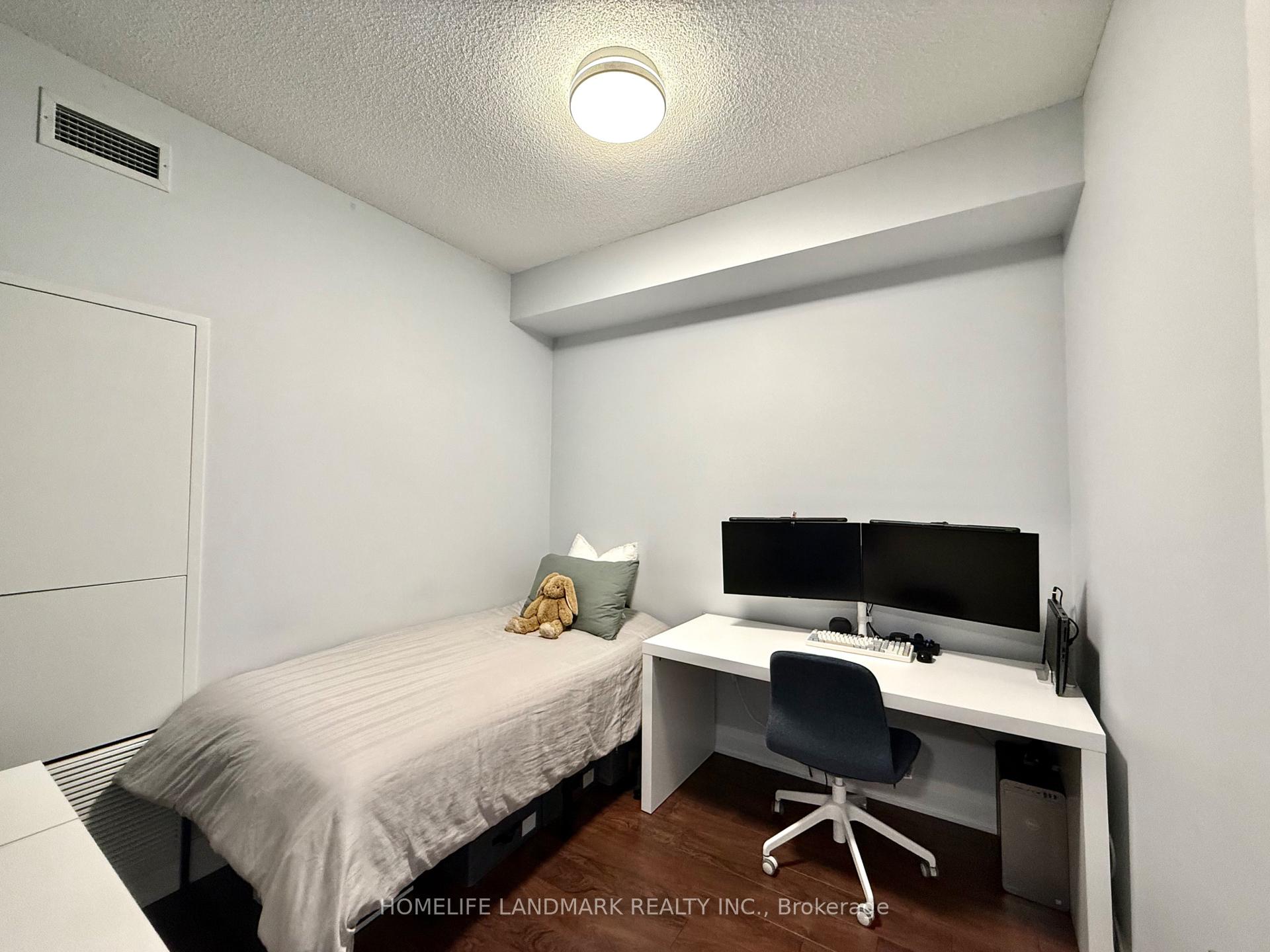 Photo 4 of Unit 506, 28 Uptown Drive, Markham, Unionville — HOMEH