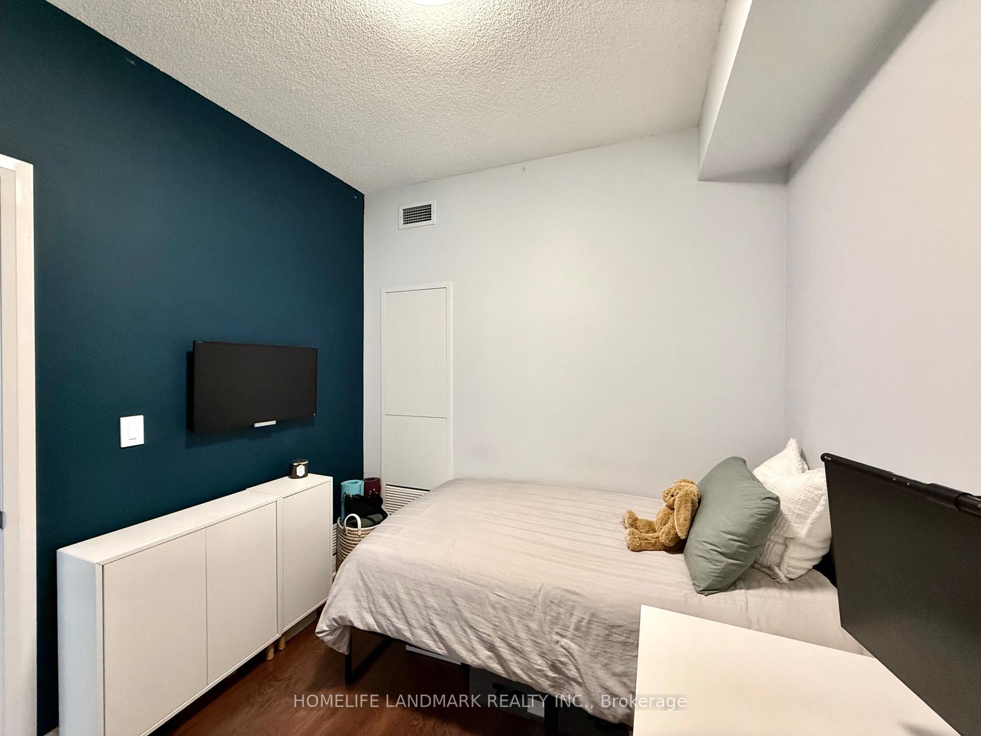 Photo 5 of Unit 506, 28 Uptown Drive, Markham, Unionville — HOMEH