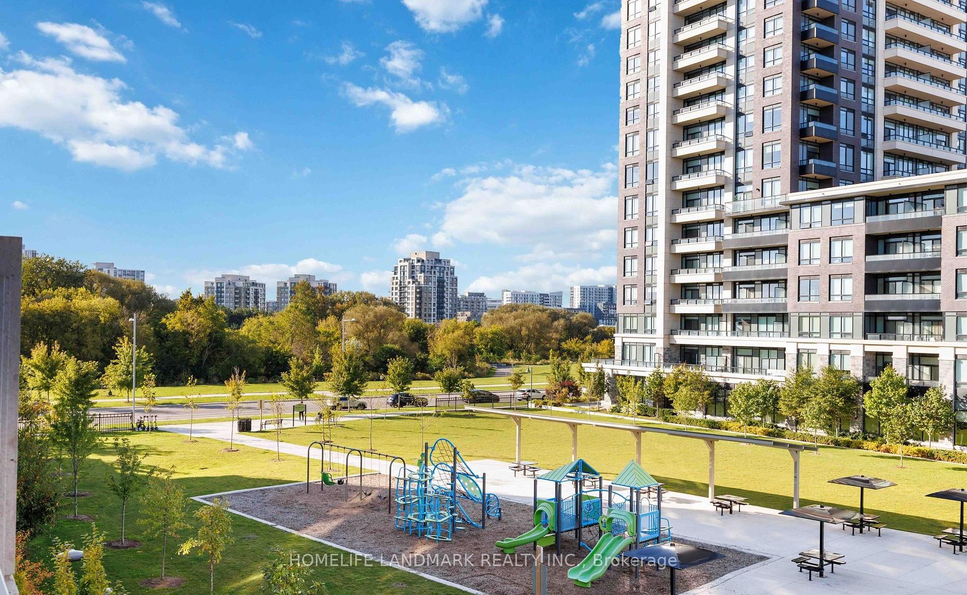 Photo 8 of Unit 506, 28 Uptown Drive, Markham, Unionville — HOMEH