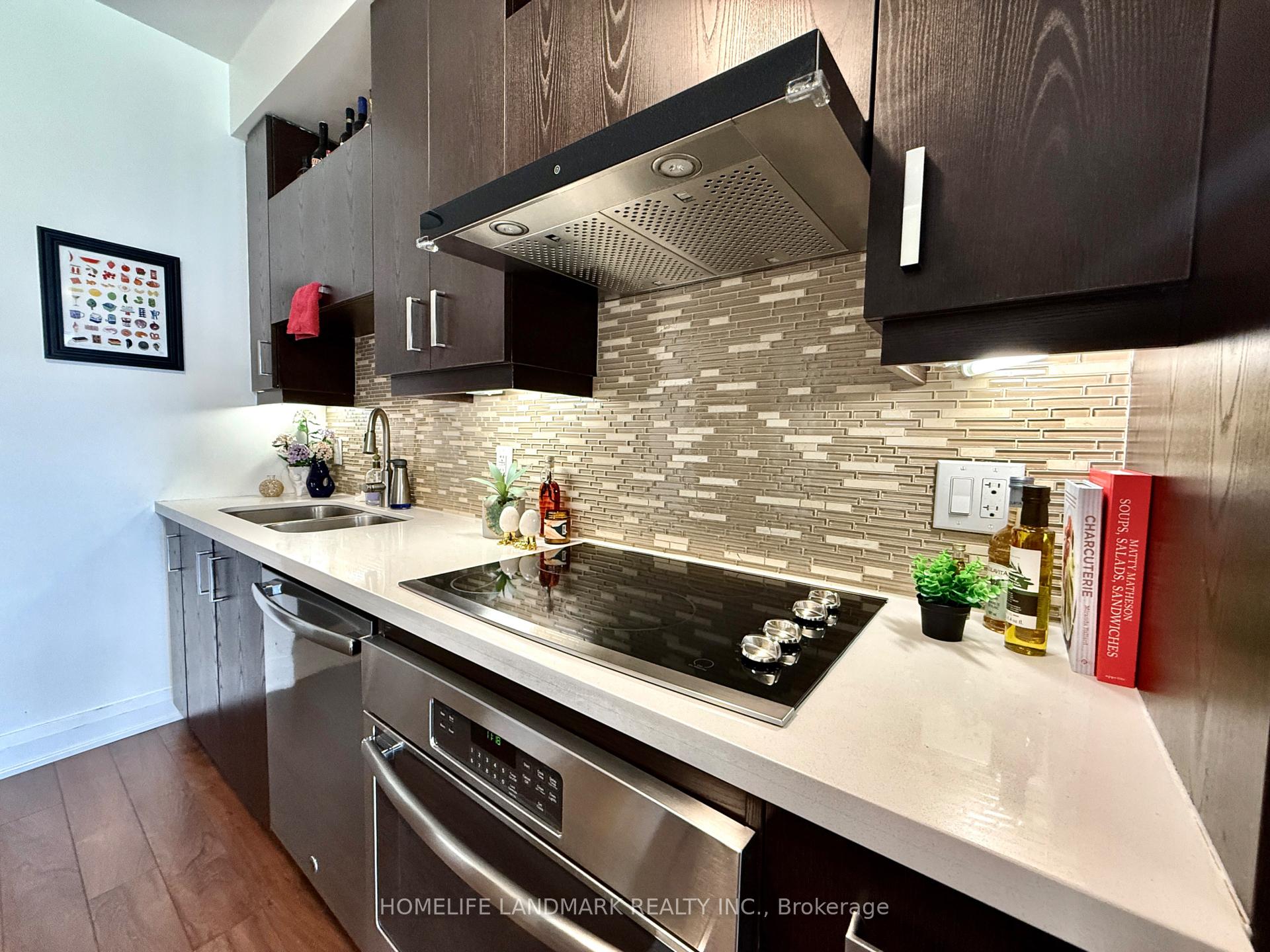 Photo 11 of Unit 506, 28 Uptown Drive, Markham, Unionville — HOMEH