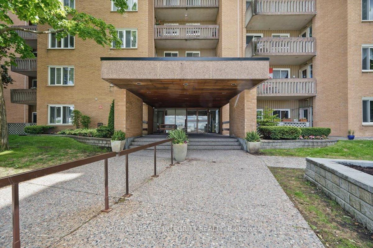 Photo 3 of Unit 219, 1599 Lassiter Terrace, Ottawa, Beaconwood — HOMEH