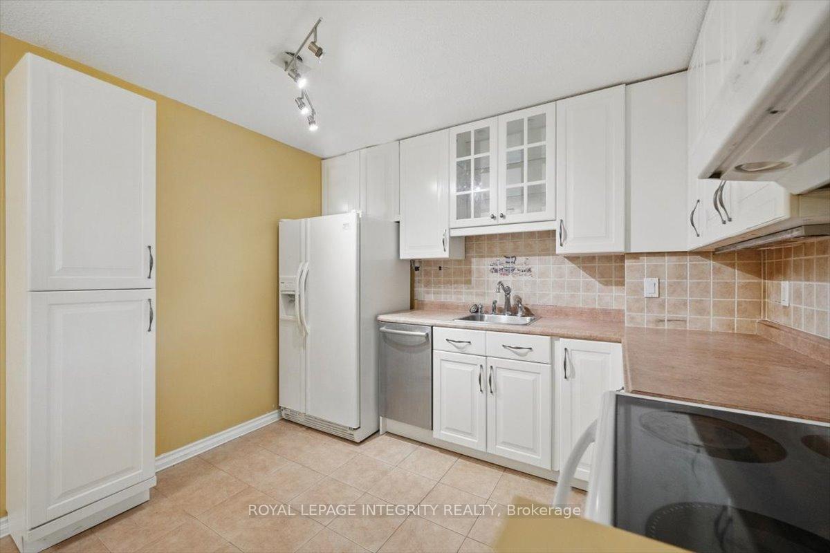 Photo 12 of Unit 219, 1599 Lassiter Terrace, Ottawa, Beaconwood — HOMEH