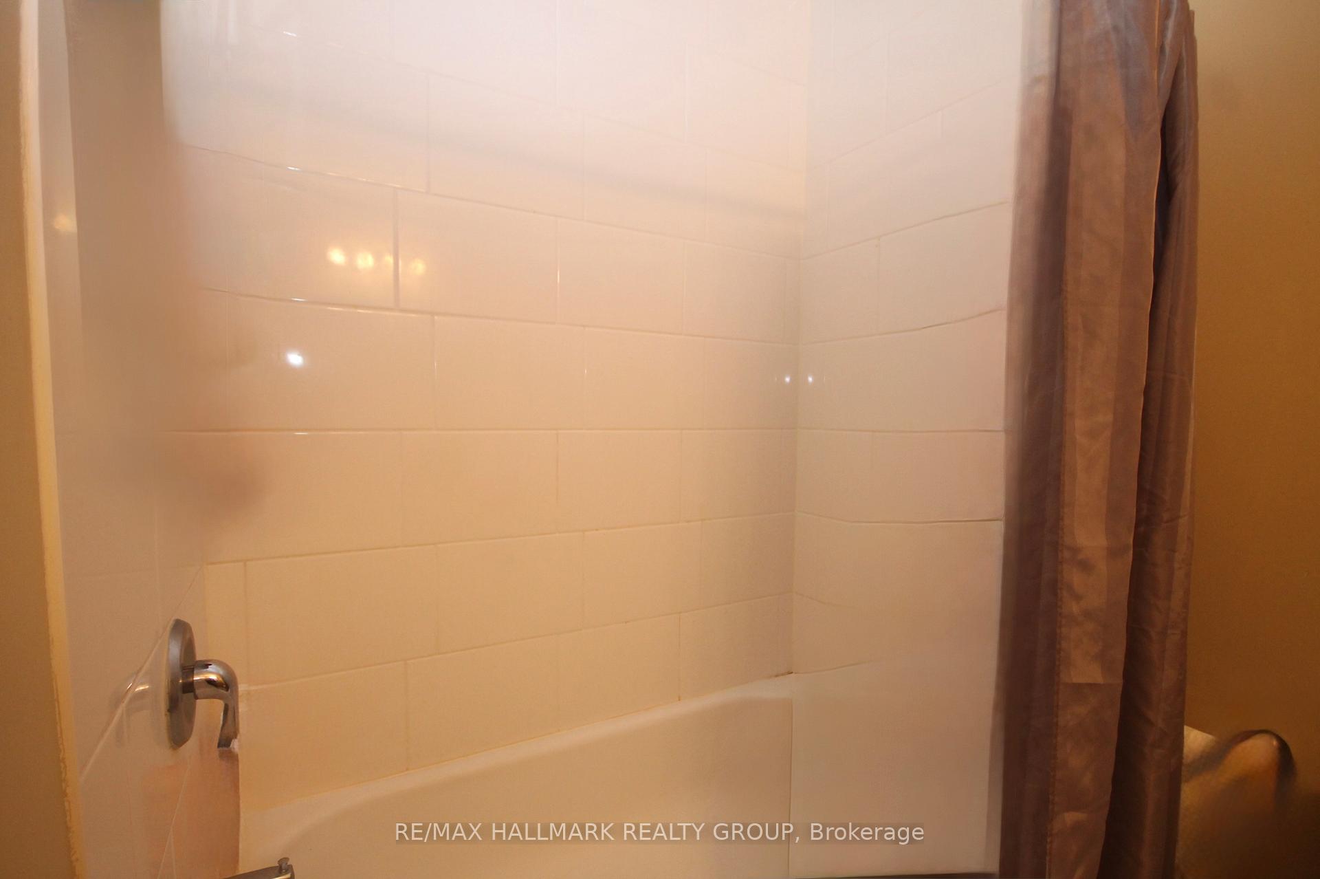 Photo 13 of 107 Salter Crescent, Ottawa, Kanata - Beaverbrook — HOMEH