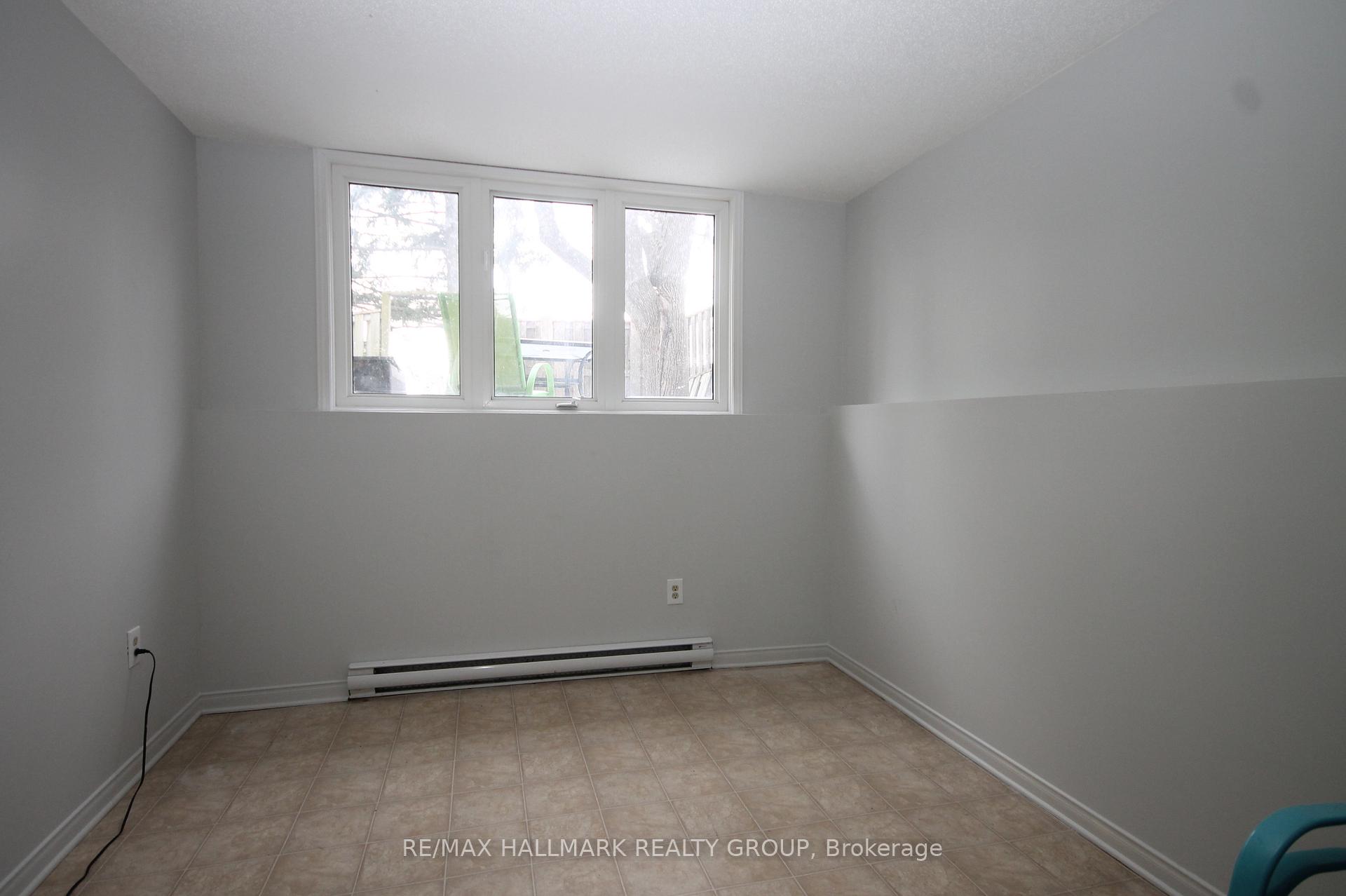 Photo 15 of 107 Salter Crescent, Ottawa, Kanata - Beaverbrook — HOMEH