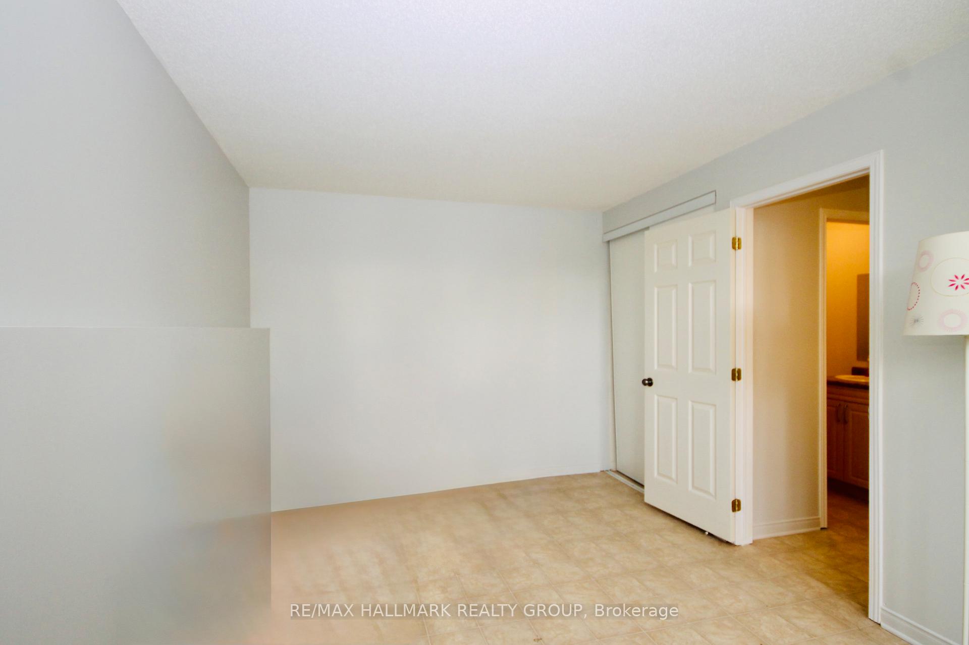 Photo 16 of 107 Salter Crescent, Ottawa, Kanata - Beaverbrook — HOMEH