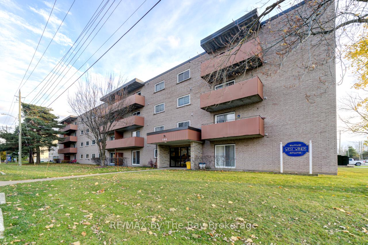 Photo 2 of Unit 309, 184 Eighth Street W, Collingwood — HOMEH