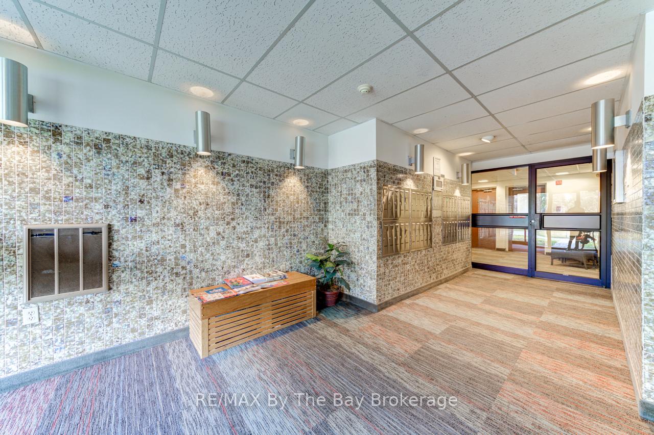 Photo 3 of Unit 309, 184 Eighth Street W, Collingwood — HOMEH