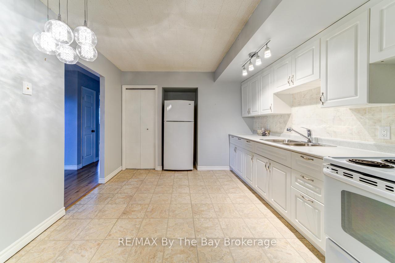 Photo 8 of Unit 309, 184 Eighth Street W, Collingwood — HOMEH