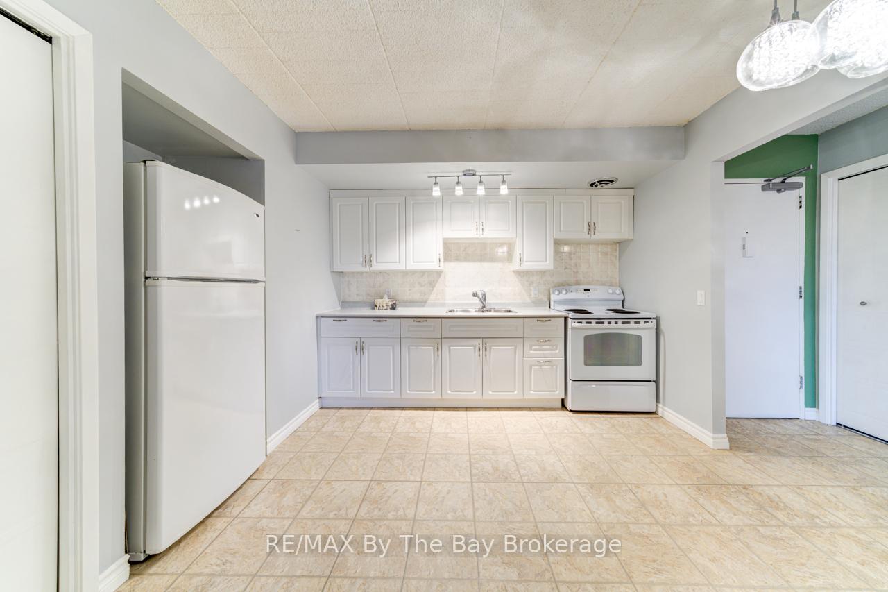 Photo 11 of Unit 309, 184 Eighth Street W, Collingwood — HOMEH