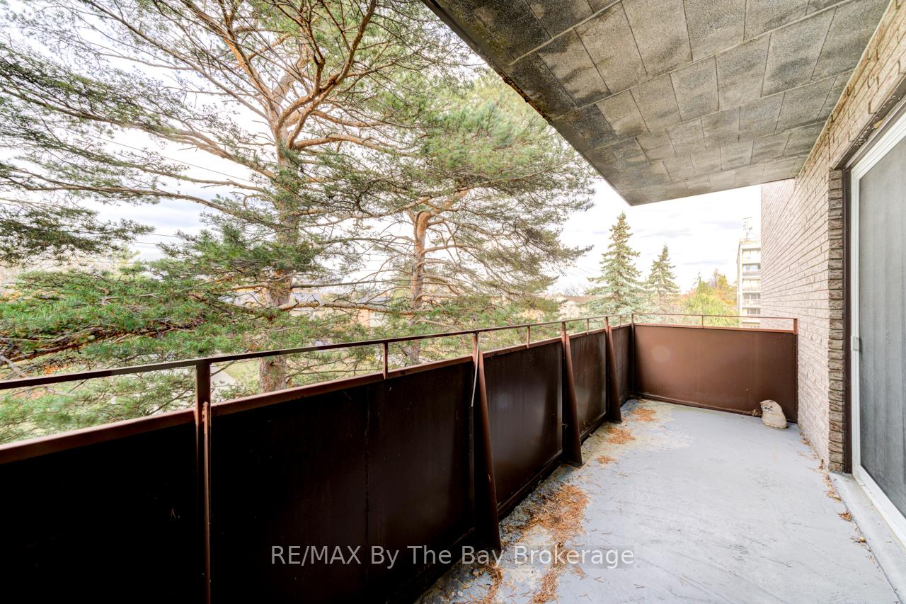 Photo 16 of Unit 309, 184 Eighth Street W, Collingwood — HOMEH