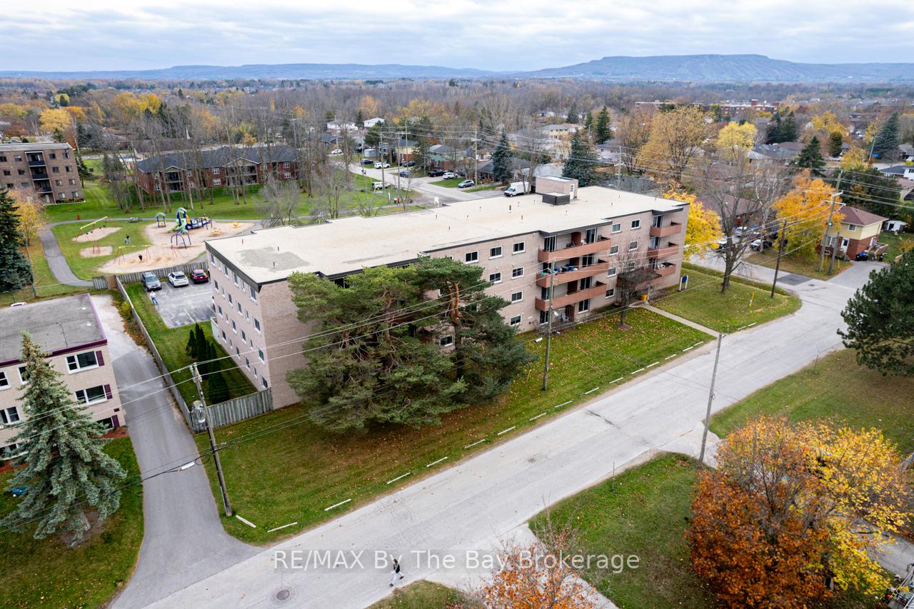 Photo 23 of Unit 309, 184 Eighth Street W, Collingwood — HOMEH