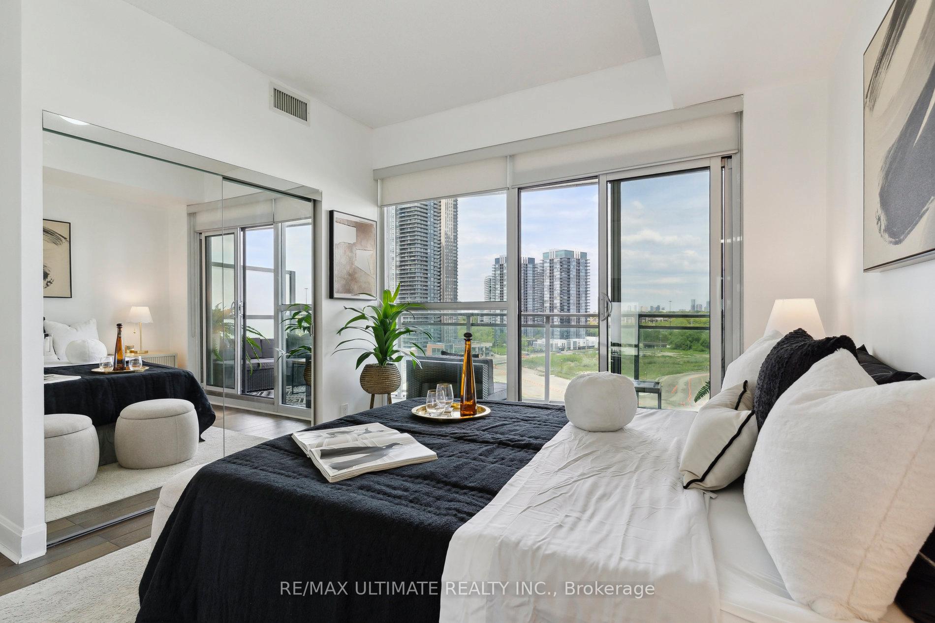 Front of Unit 1003, 33 Shore Breeze Drive
