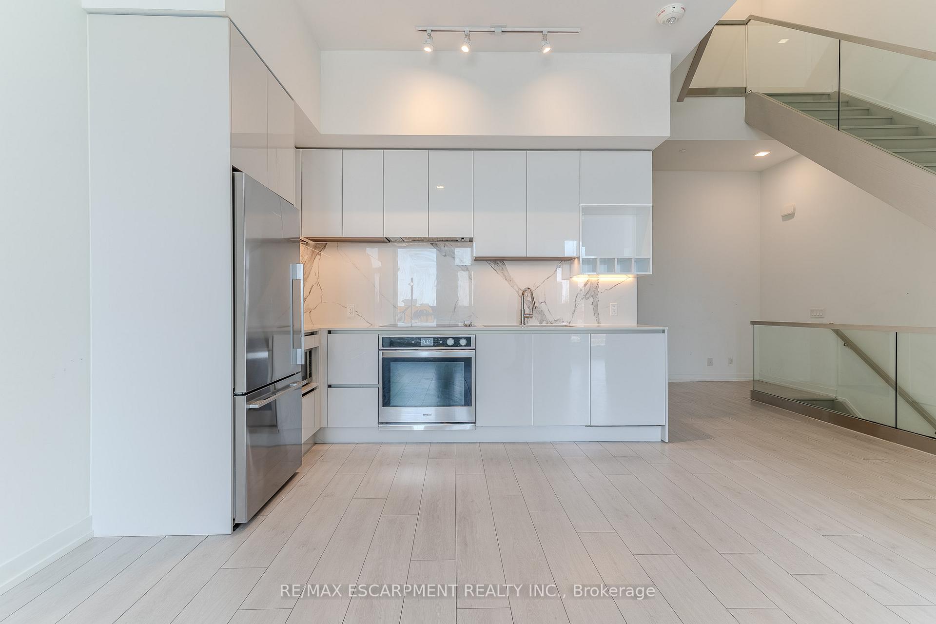 Photo 5 of Unit TH23, 7 Buttermill Avenue, Vaughan, Vaughan Corporate Centre — HOMEH