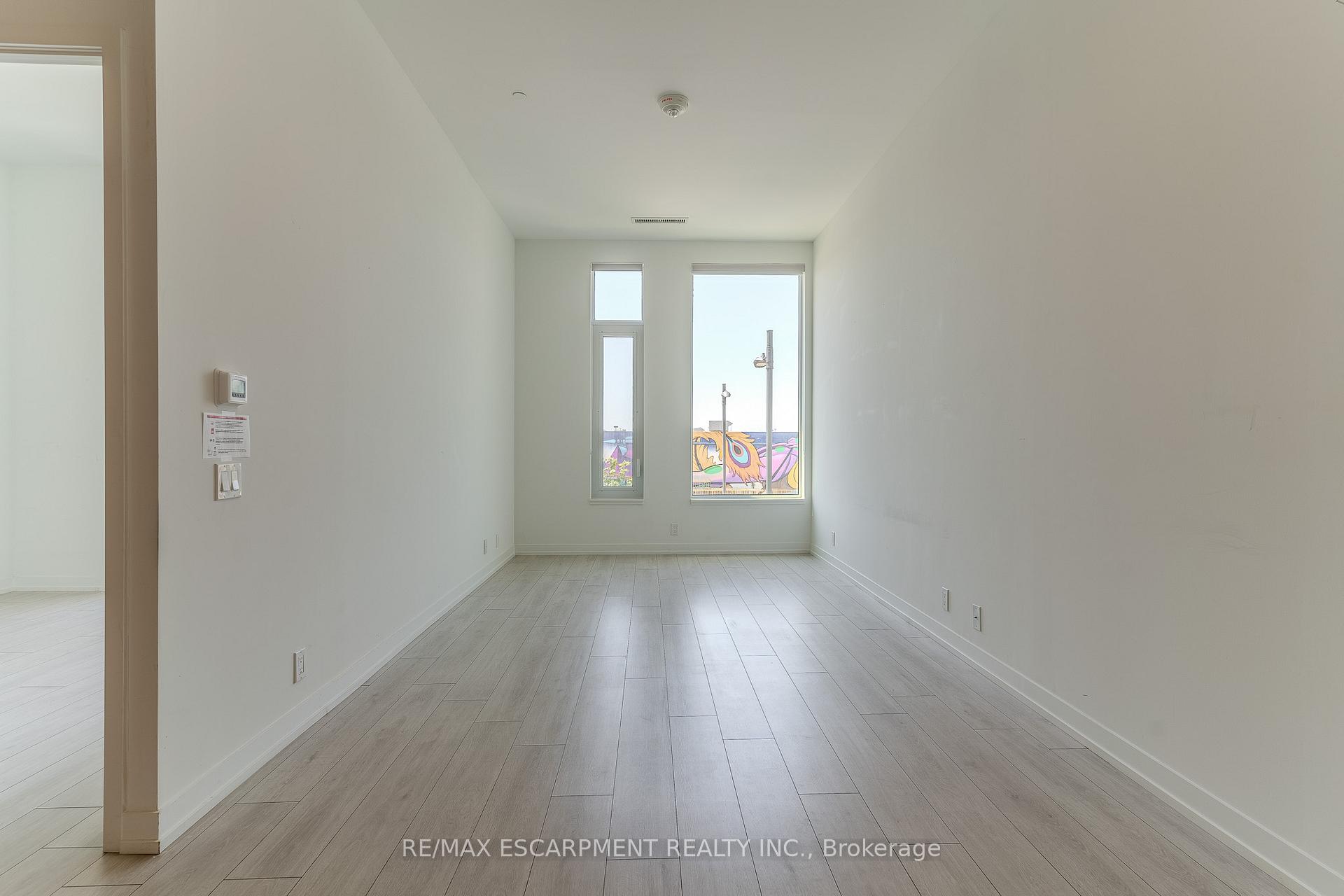 Photo 8 of Unit TH23, 7 Buttermill Avenue, Vaughan, Vaughan Corporate Centre — HOMEH