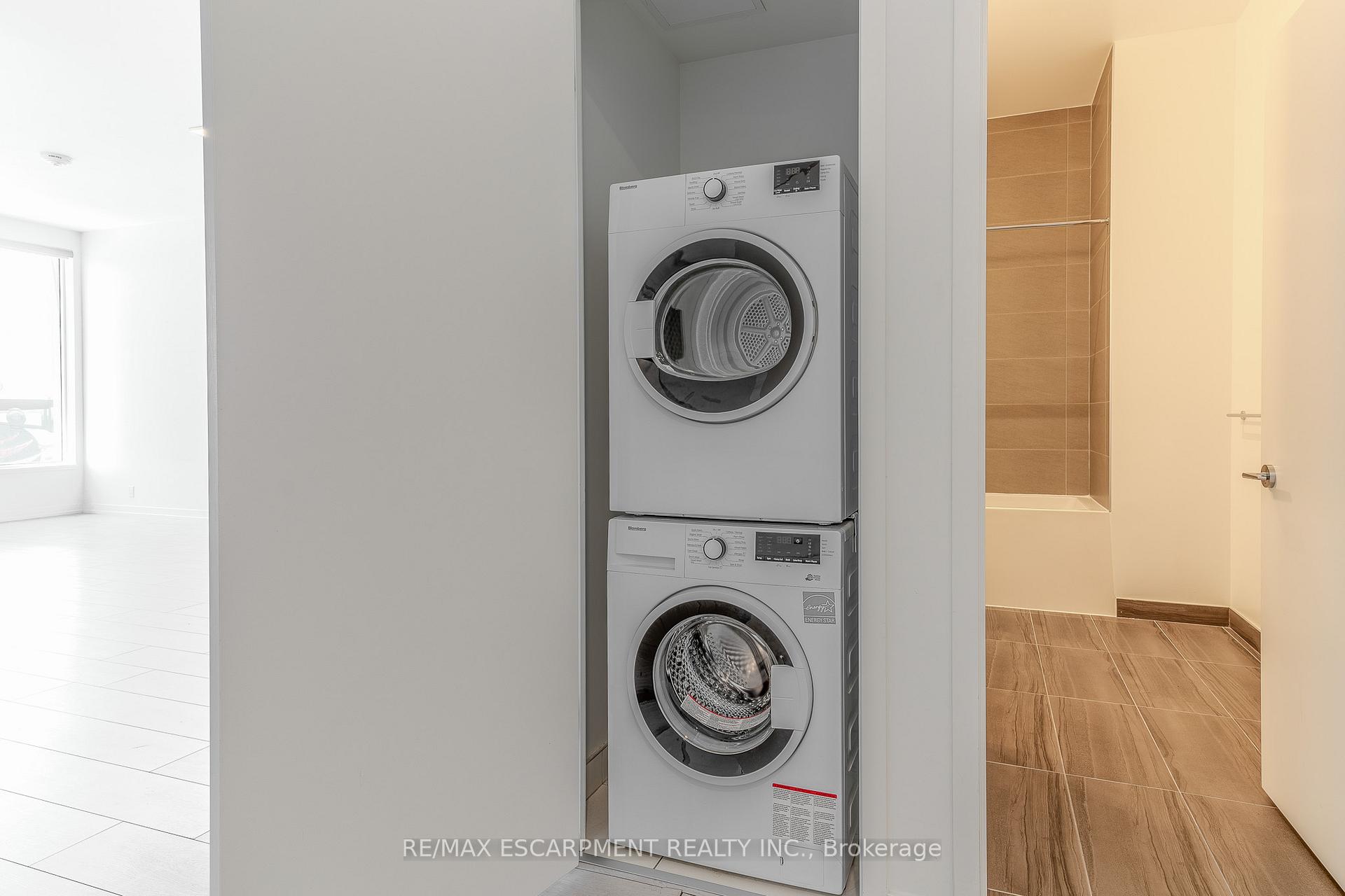 Photo 14 of Unit TH23, 7 Buttermill Avenue, Vaughan, Vaughan Corporate Centre — HOMEH