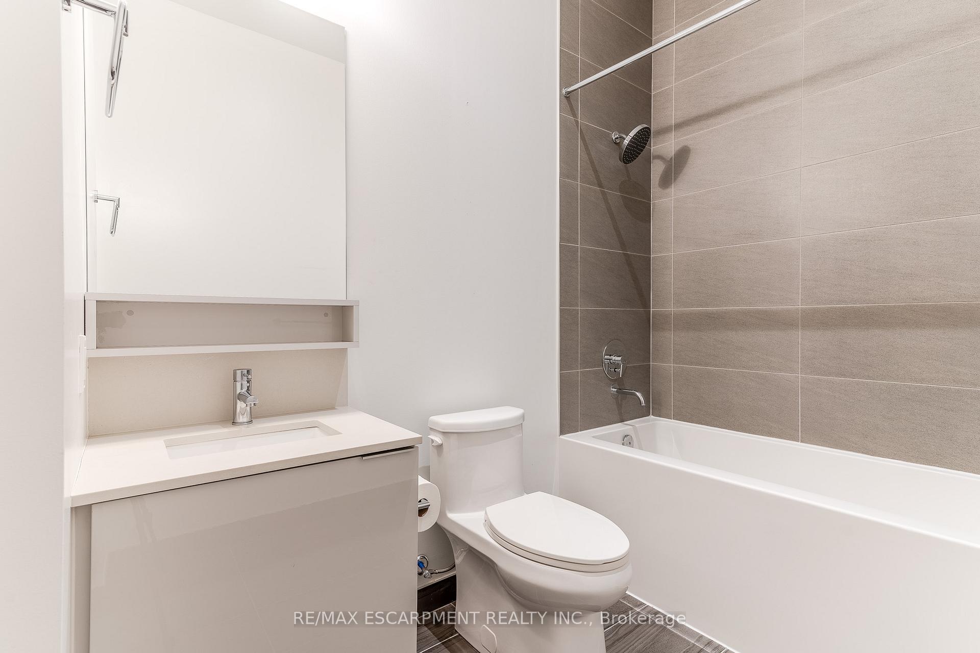 Photo 15 of Unit TH23, 7 Buttermill Avenue, Vaughan, Vaughan Corporate Centre — HOMEH