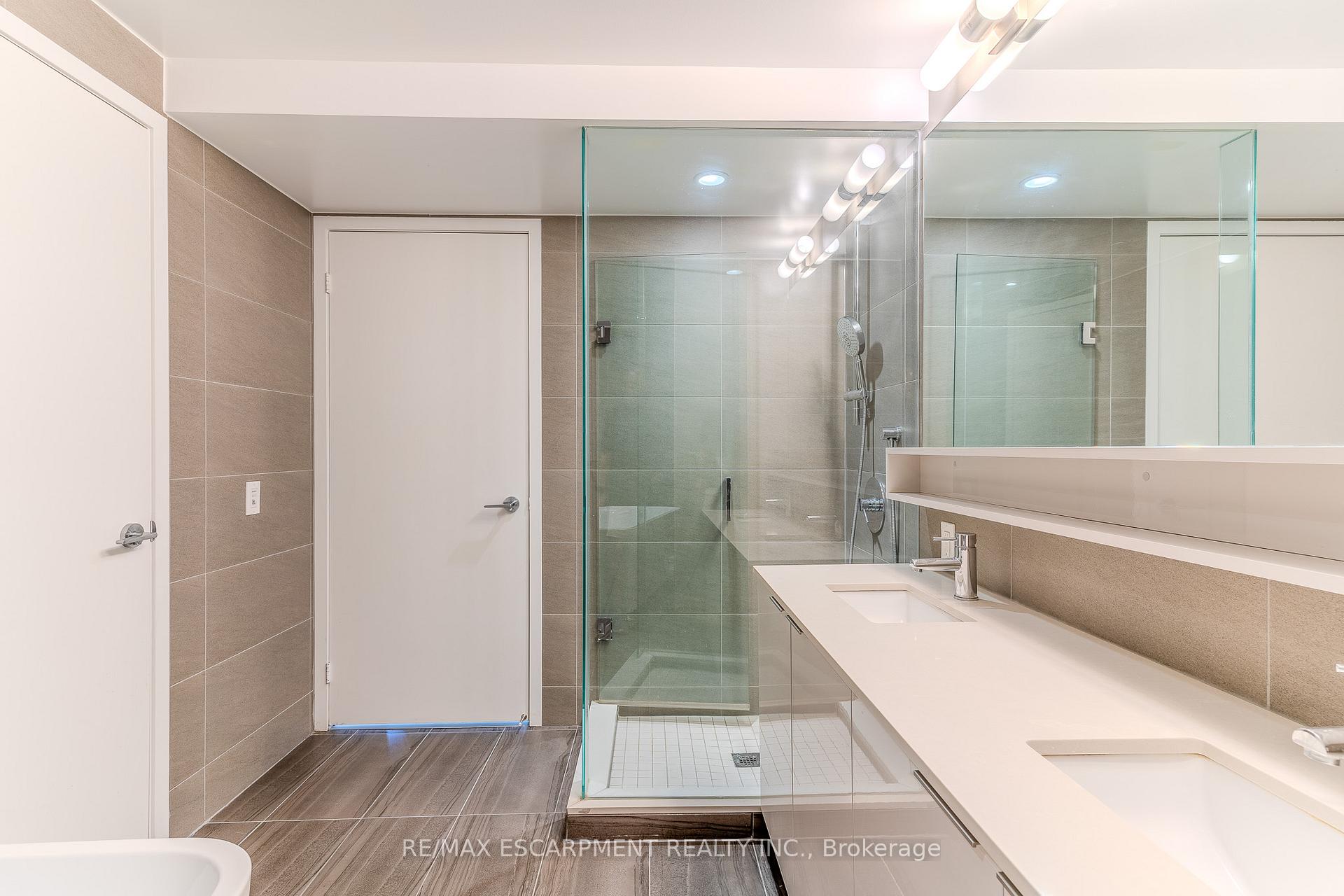 Photo 21 of Unit TH23, 7 Buttermill Avenue, Vaughan, Vaughan Corporate Centre — HOMEH