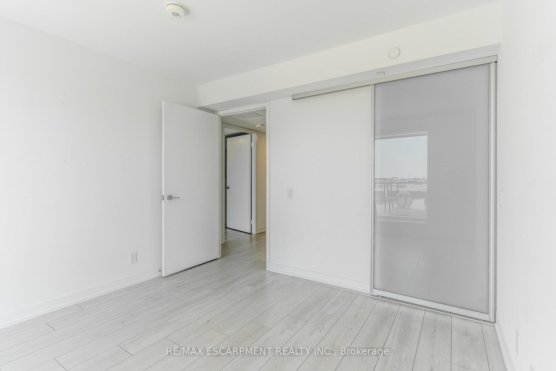 Photo 23 of Unit TH23, 7 Buttermill Avenue, Vaughan, Vaughan Corporate Centre — HOMEH