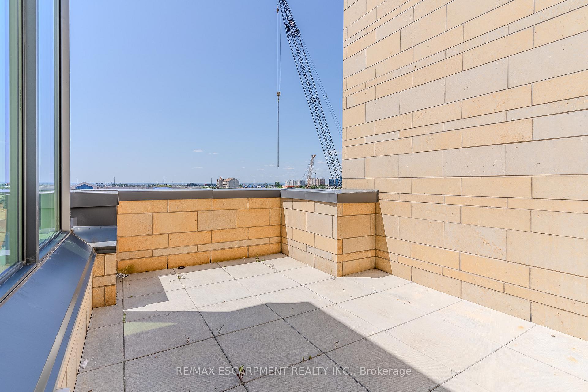 Photo 28 of Unit TH23, 7 Buttermill Avenue, Vaughan, Vaughan Corporate Centre — HOMEH