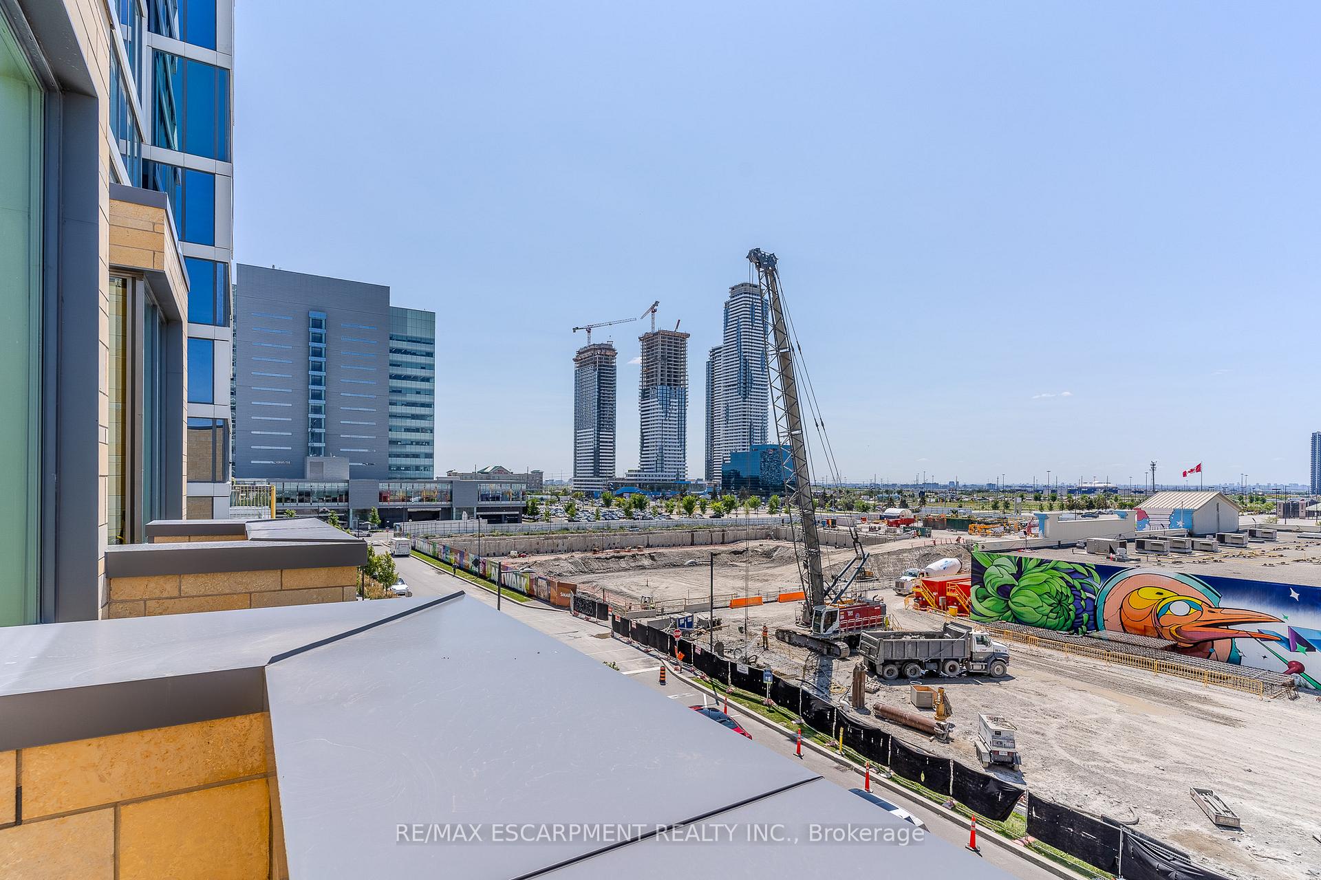 Photo 29 of Unit TH23, 7 Buttermill Avenue, Vaughan, Vaughan Corporate Centre — HOMEH