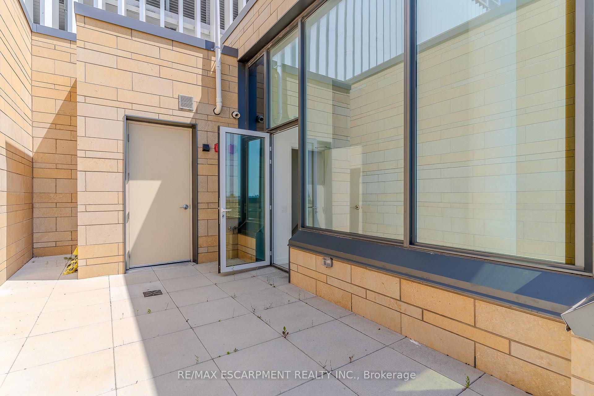 Photo 31 of Unit TH23, 7 Buttermill Avenue, Vaughan, Vaughan Corporate Centre — HOMEH