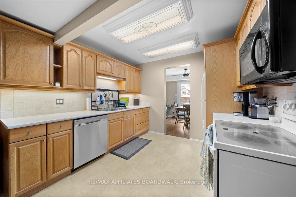 Photo 6 of 6391 Nuggett Drive E, Ottawa, Chateauneuf — HOMEH