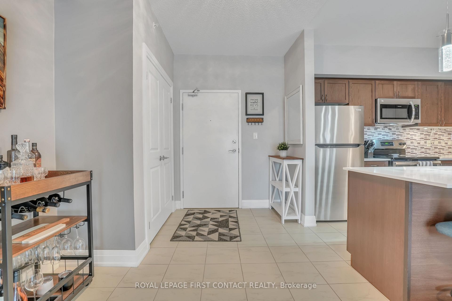 Photo 2 of Unit 305, 306 Essa Road, Barrie, Ardagh — HOMEH