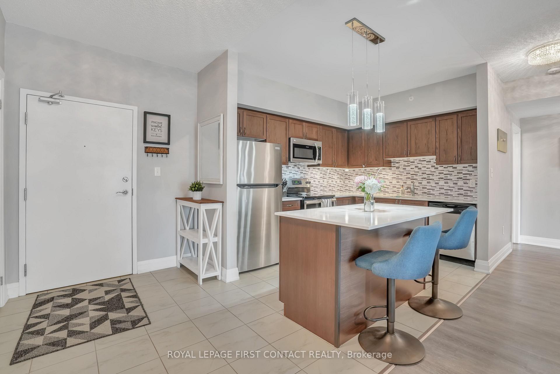 Photo 3 of Unit 305, 306 Essa Road, Barrie, Ardagh — HOMEH