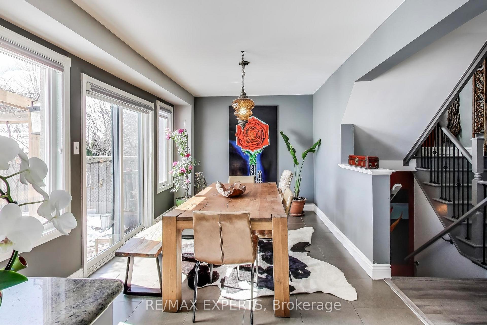 Photo 10 of 45 Wallwark Street, Aurora, Bayview Northeast — HOMEH