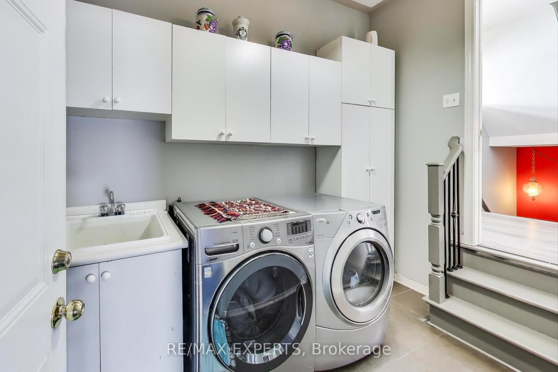 Photo 12 of 45 Wallwark Street, Aurora, Bayview Northeast — HOMEH