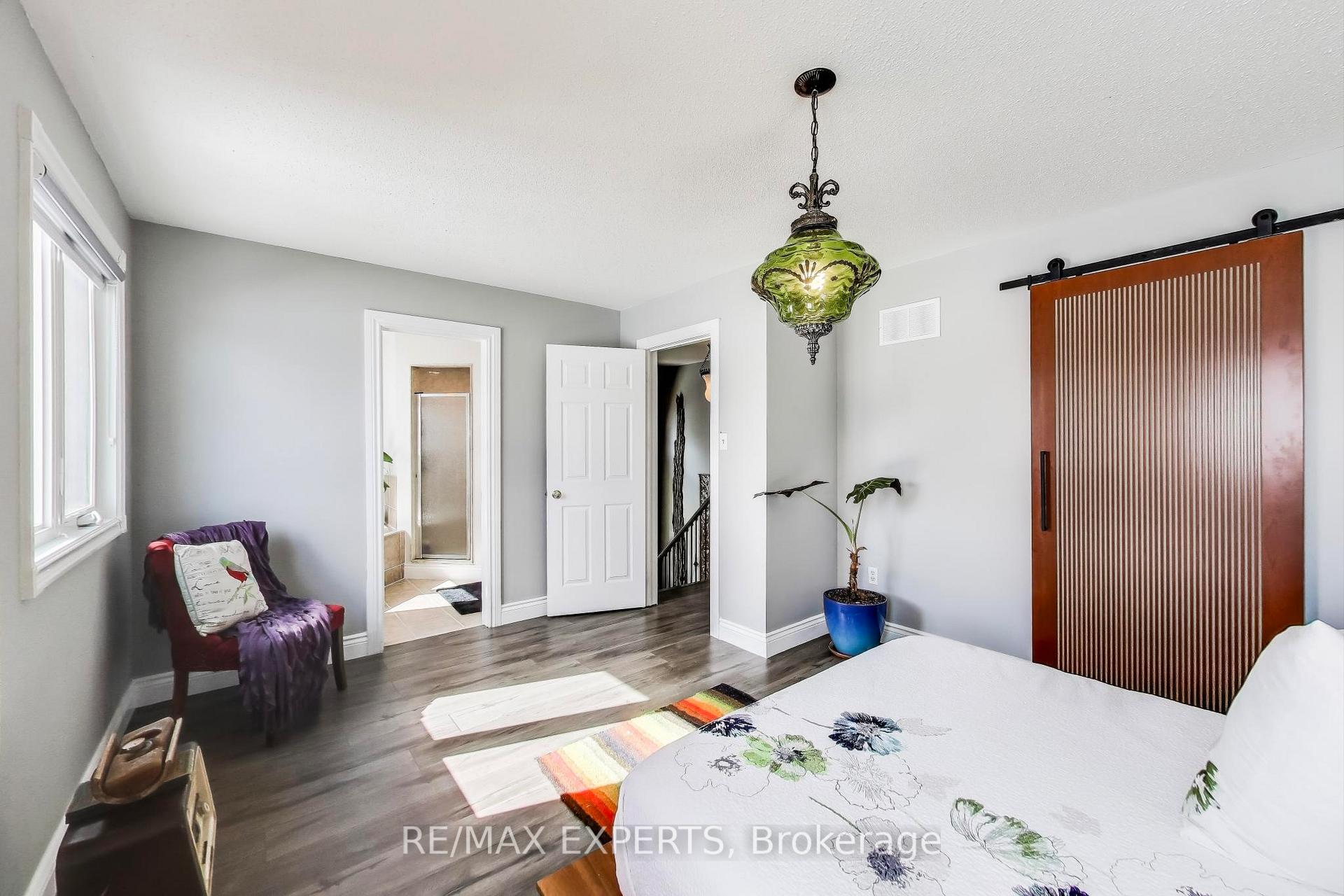 Photo 16 of 45 Wallwark Street, Aurora, Bayview Northeast — HOMEH