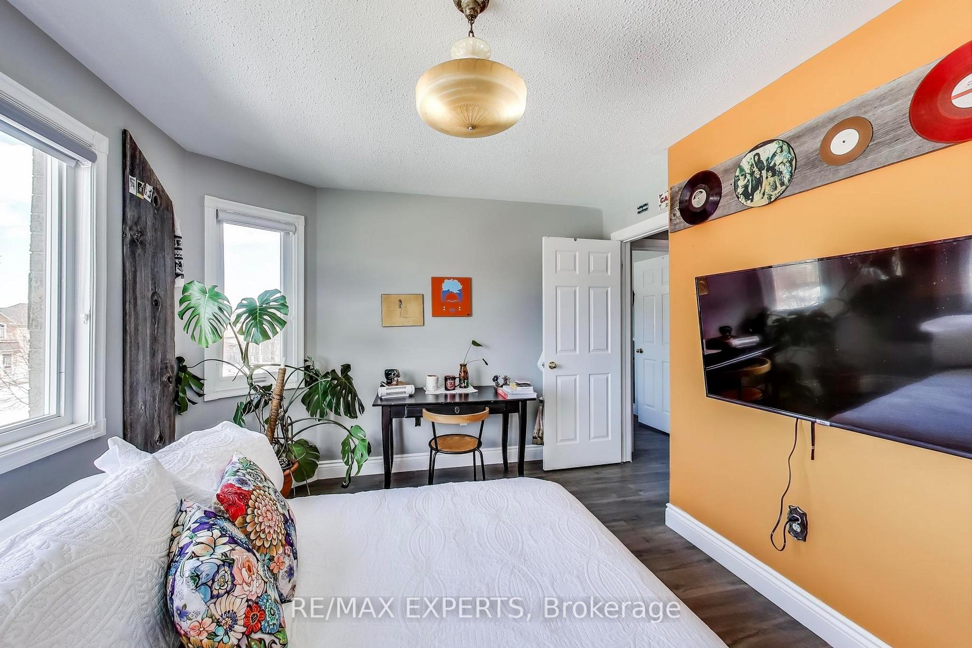 Photo 23 of 45 Wallwark Street, Aurora, Bayview Northeast — HOMEH