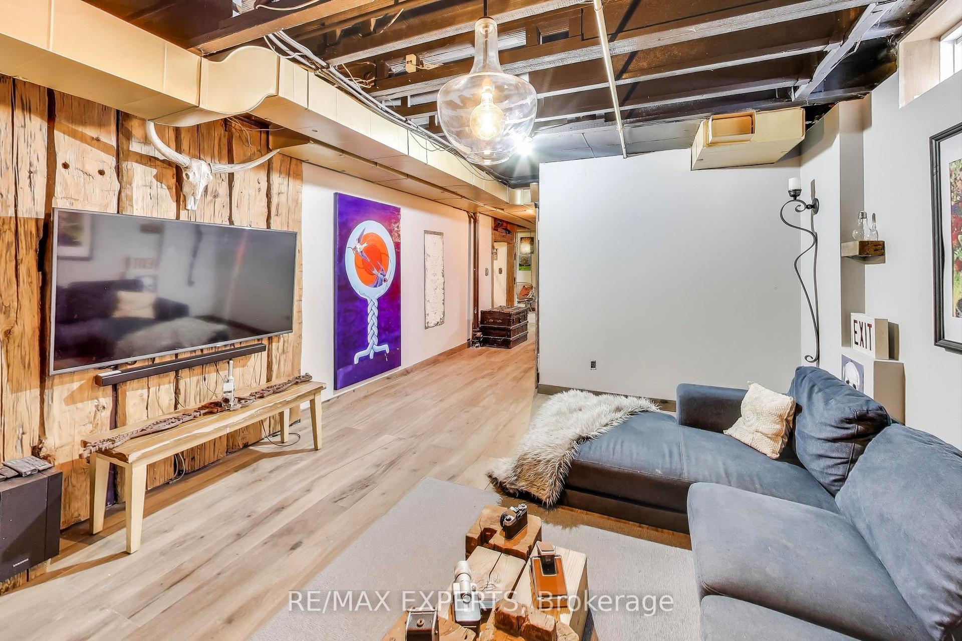 Photo 29 of 45 Wallwark Street, Aurora, Bayview Northeast — HOMEH