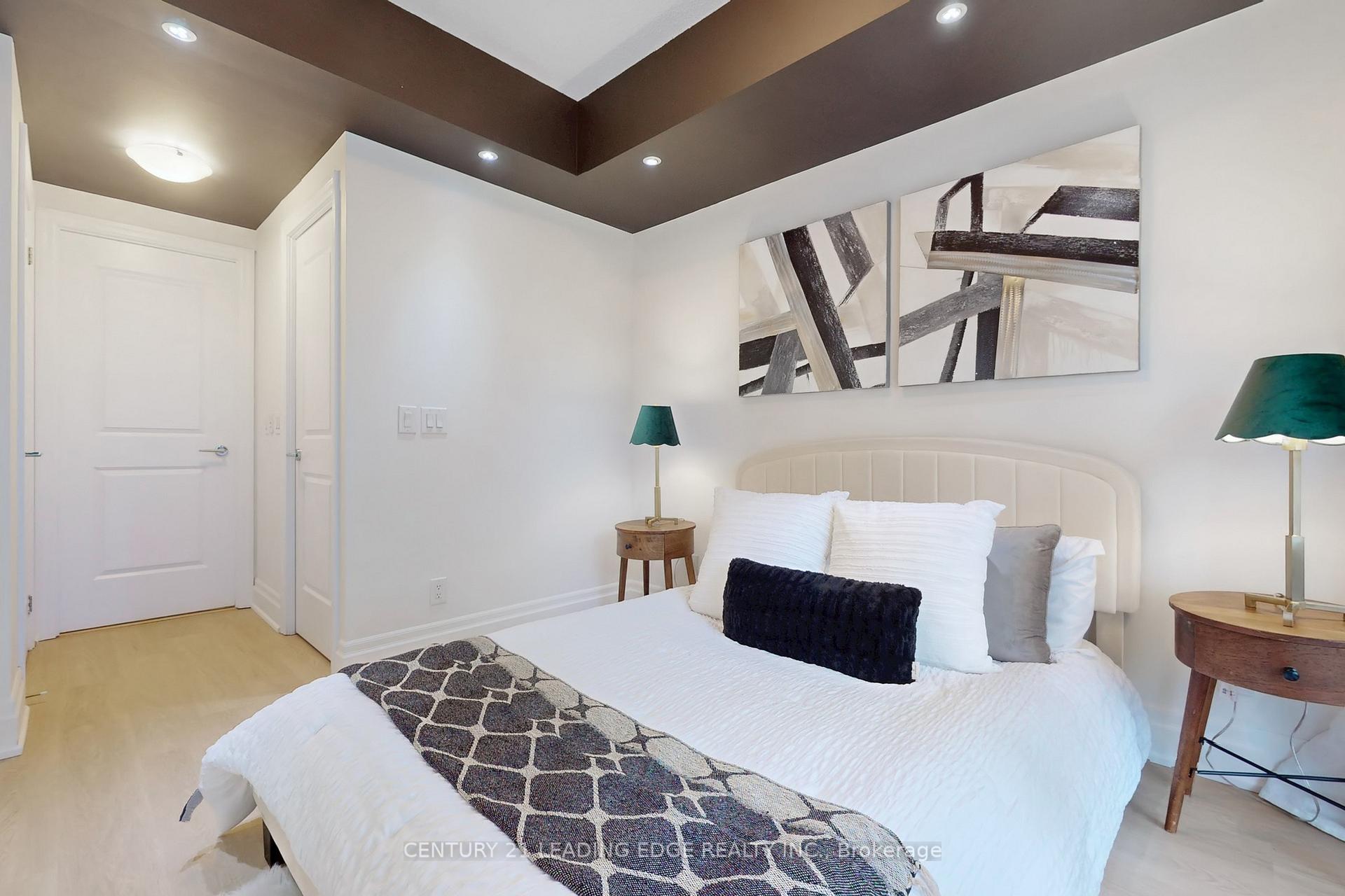 Photo 11 of Unit 206, 1 Upper Duke Crescent, Markham, Unionville — HOMEH