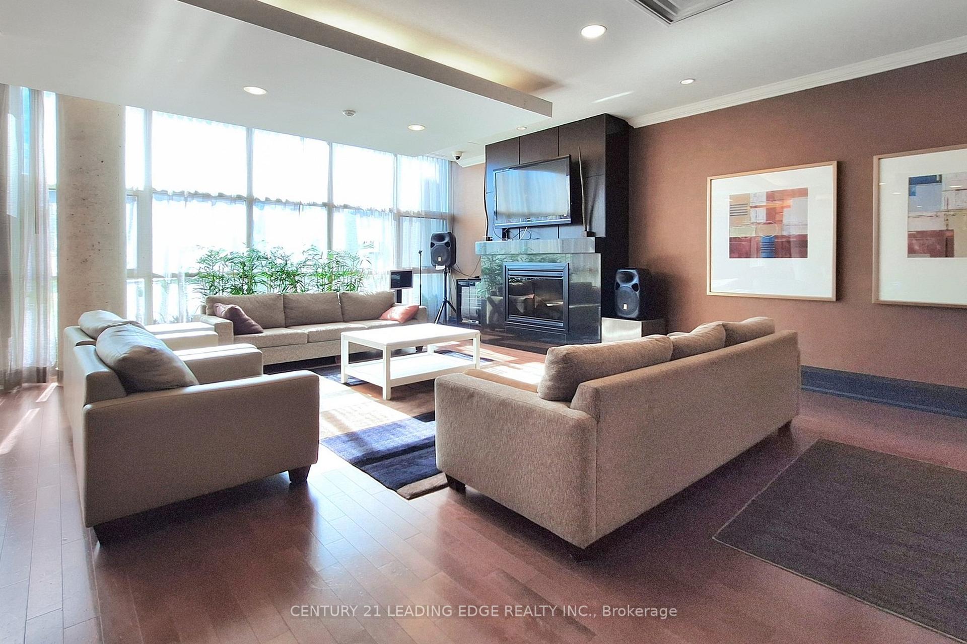 Photo 23 of Unit 206, 1 Upper Duke Crescent, Markham, Unionville — HOMEH