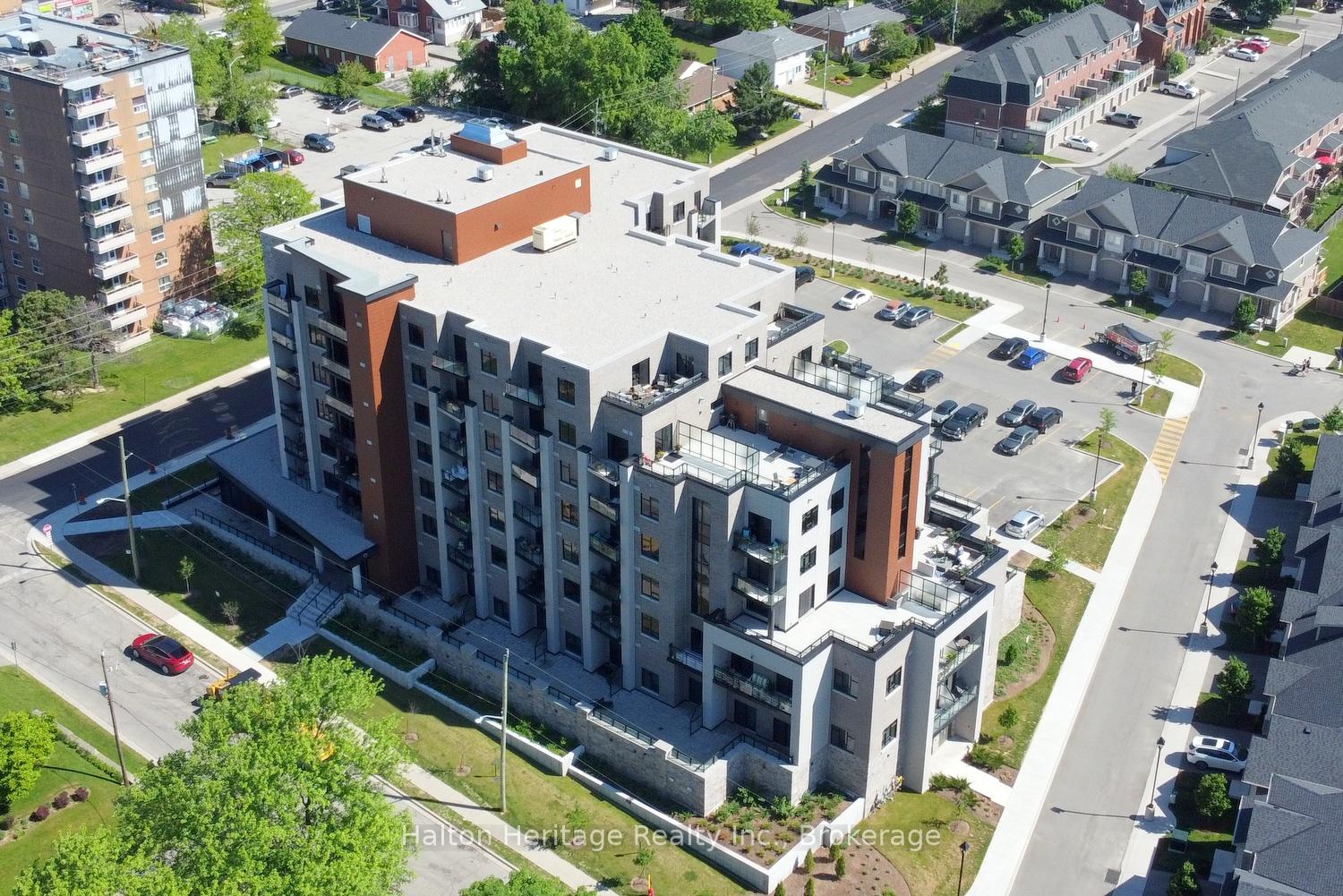 Photo 2 of Unit 510, 30 Hamilton Street S, Hamilton, Waterdown — HOMEH