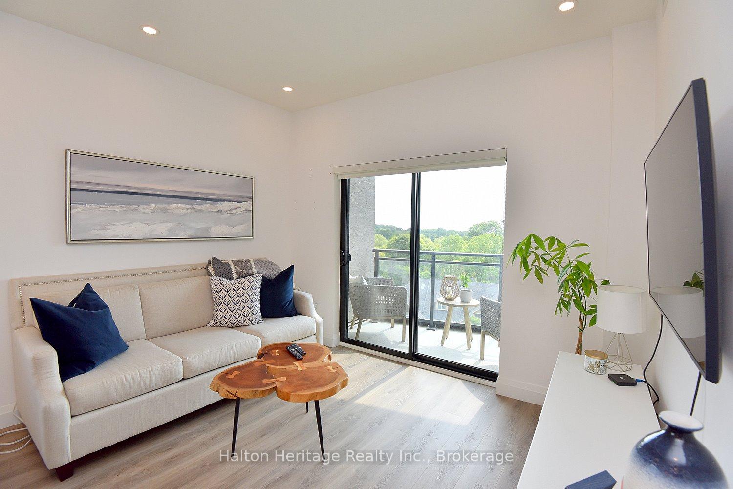 Photo 10 of Unit 510, 30 Hamilton Street S, Hamilton, Waterdown — HOMEH