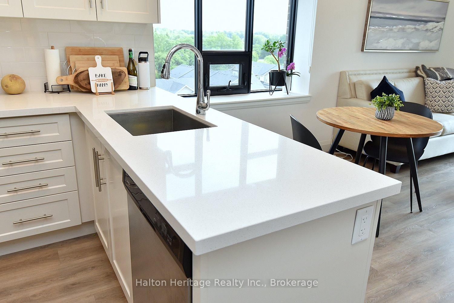 Photo 16 of Unit 510, 30 Hamilton Street S, Hamilton, Waterdown — HOMEH