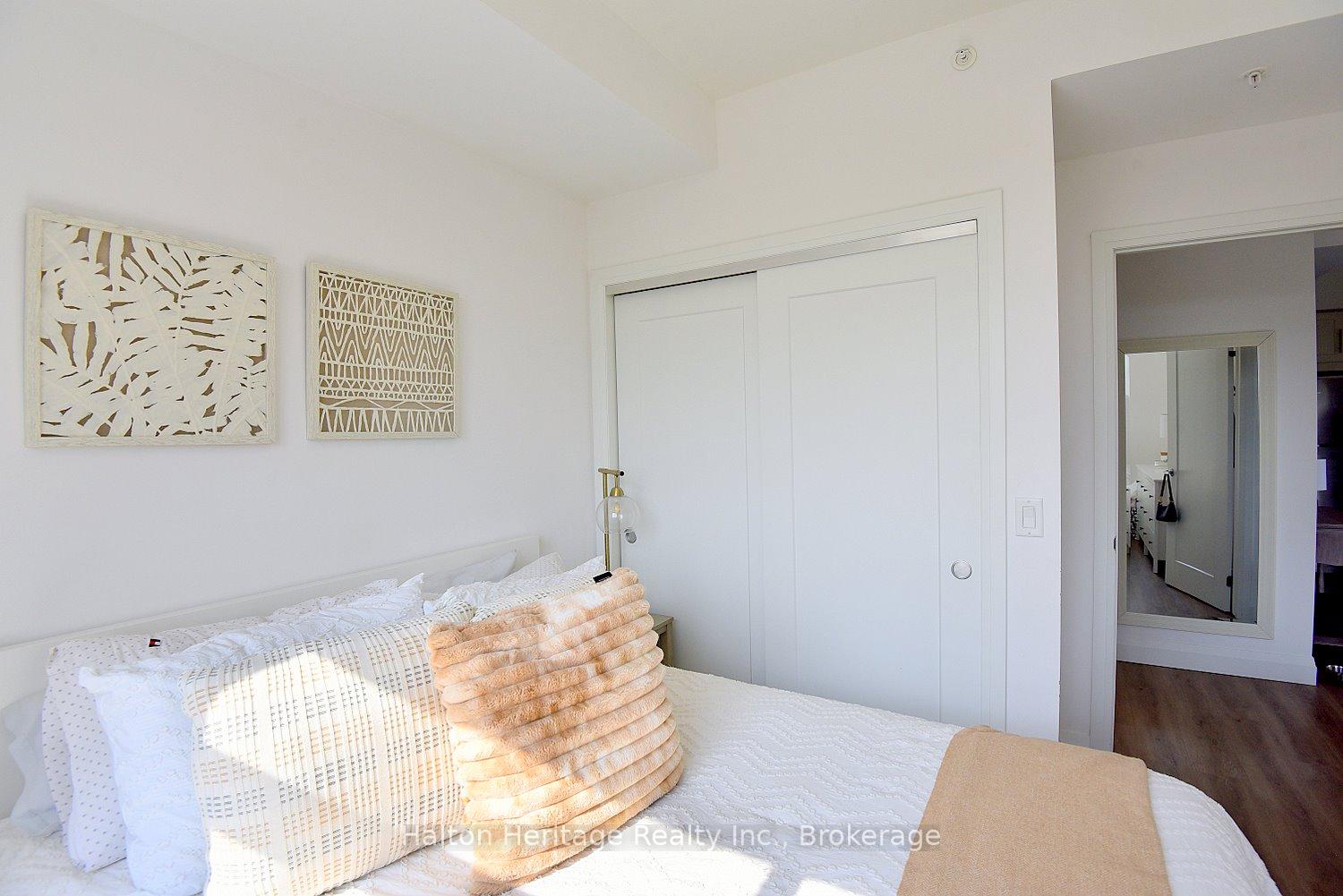 Photo 23 of Unit 510, 30 Hamilton Street S, Hamilton, Waterdown — HOMEH