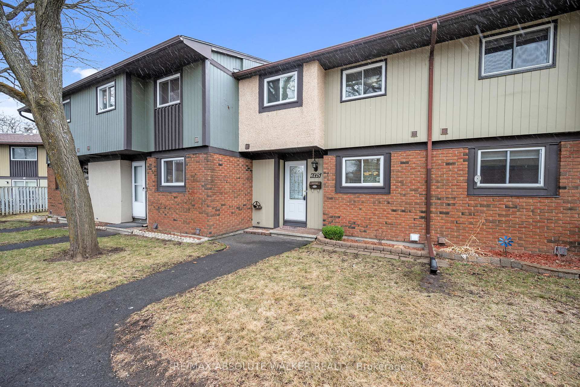 Photo 1 of 6175 Brookside Lane, Ottawa, Convent Glen South — HOMEH