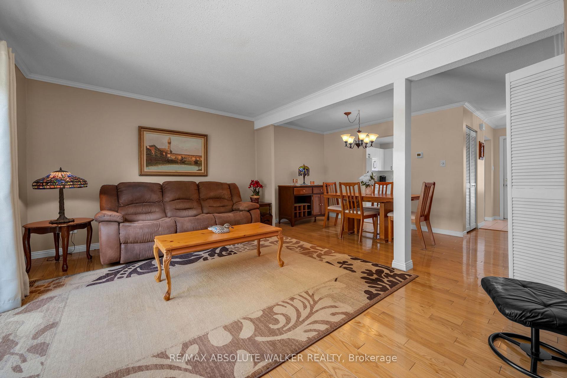Photo 11 of 6175 Brookside Lane, Ottawa, Convent Glen South — HOMEH