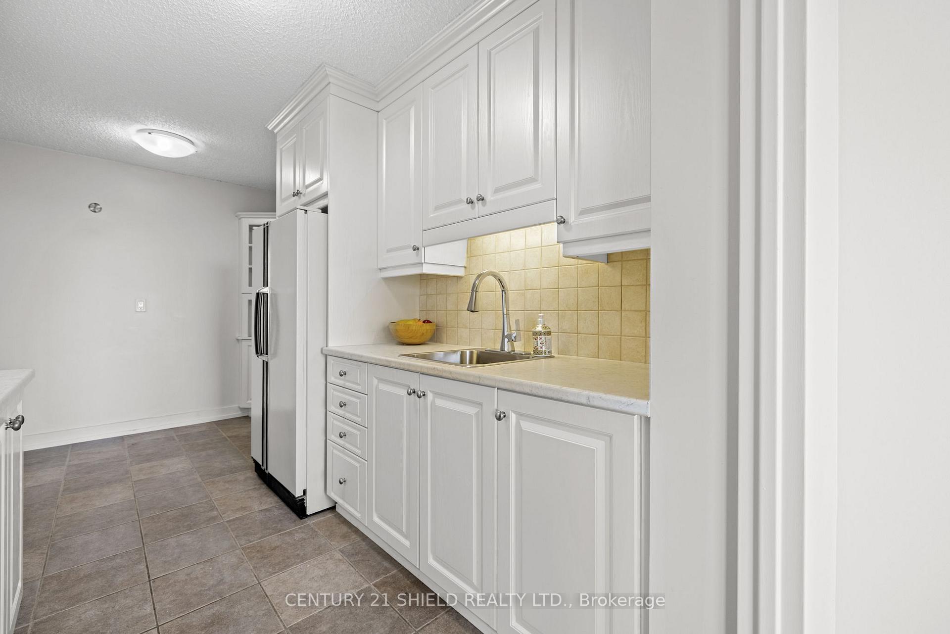 Photo 13 of Unit 2102, 505 St Laurent Boulevard, Ottawa, Viscount Alexander Park — HOMEH
